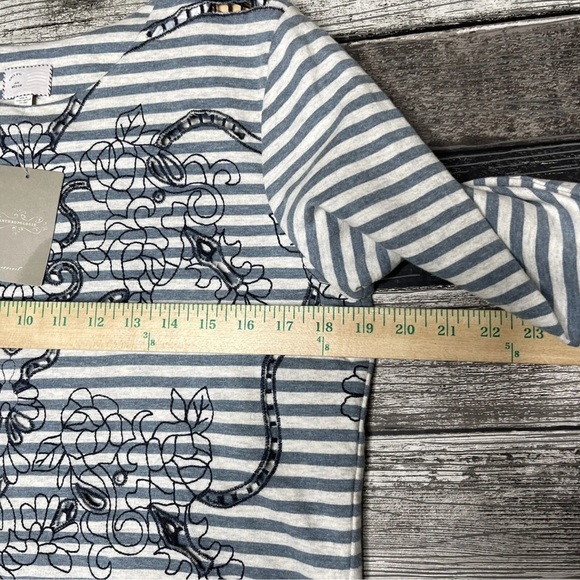 Anthropologie Postmark Shirt Womens Size Medium First Mate Top Embroidered - Picture 9 of 11